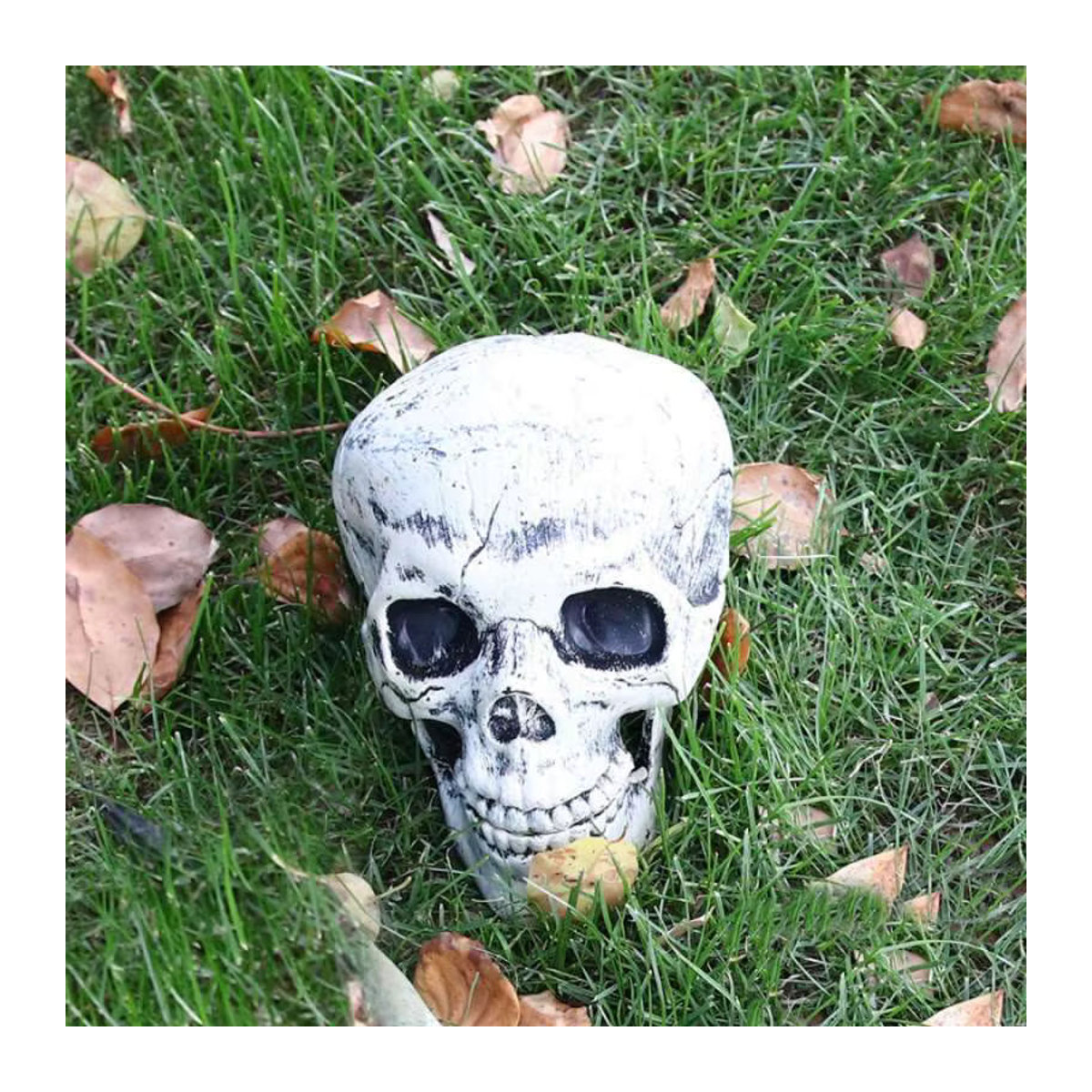Gruselige Halloween Skelett Hand und Arm Dekoration aus Kunststoff in Weiß für Garten und Party - Bild 5