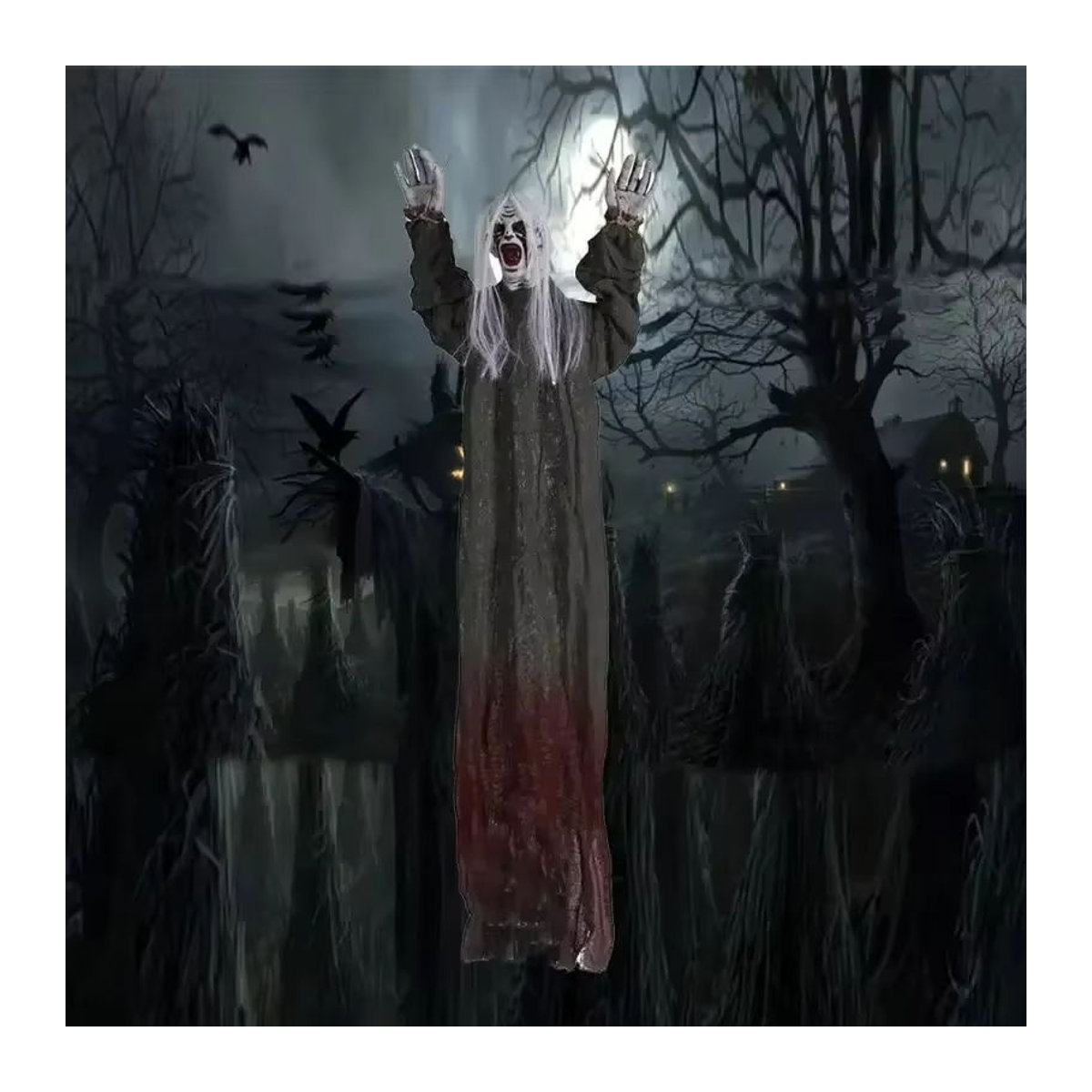 Gruseliger Halloween Geist mit langem weißem Haar und blutigen Augen als hängende Dekoration aus Textil - Bild 2