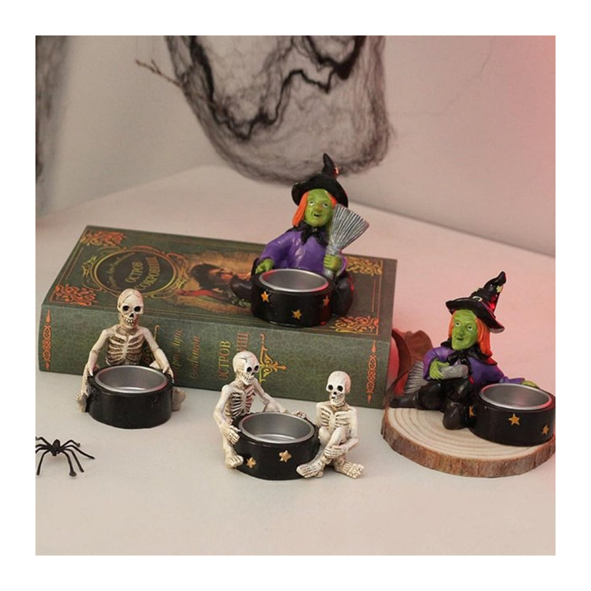Gruseliger Halloween-Skelett-Kerzenhalter aus Kunstharz in Weiß für Teelichter als Tischdekoration - Bild 1