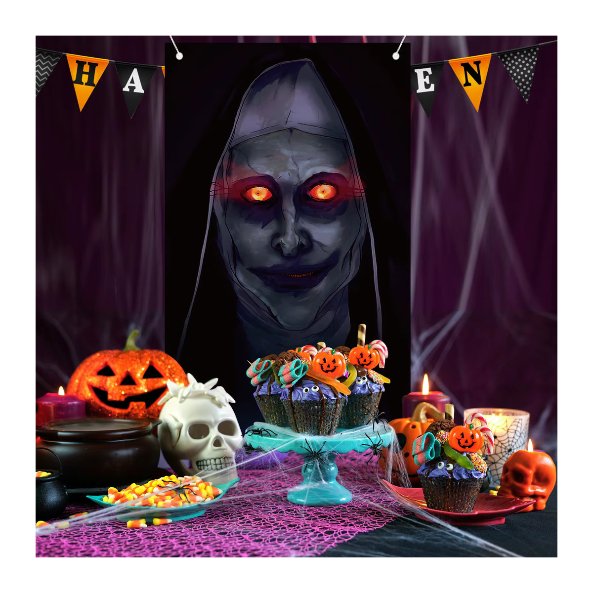 Gruseliges Halloween Party Banner mit Nonne und Zombie Motiv in Schwarz als hängende Dekoration für deine Haustür - Bild 2