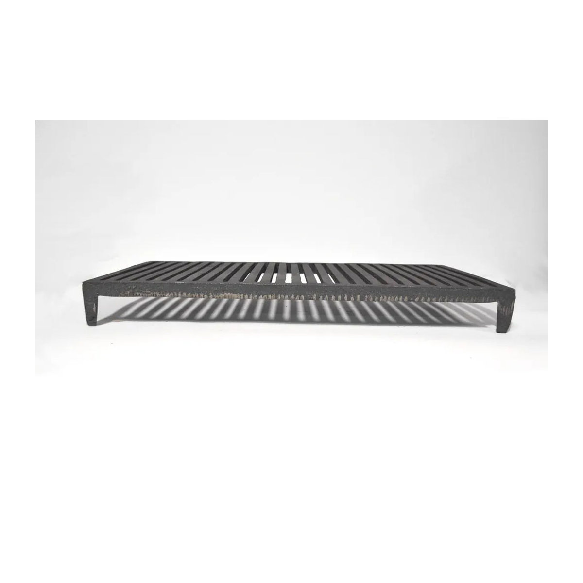 Gusseisen-Grillrost auf Füßen für Kamin und Barbecue Ca144 B: 52,5 cm, T: 28 cm - Bild 4