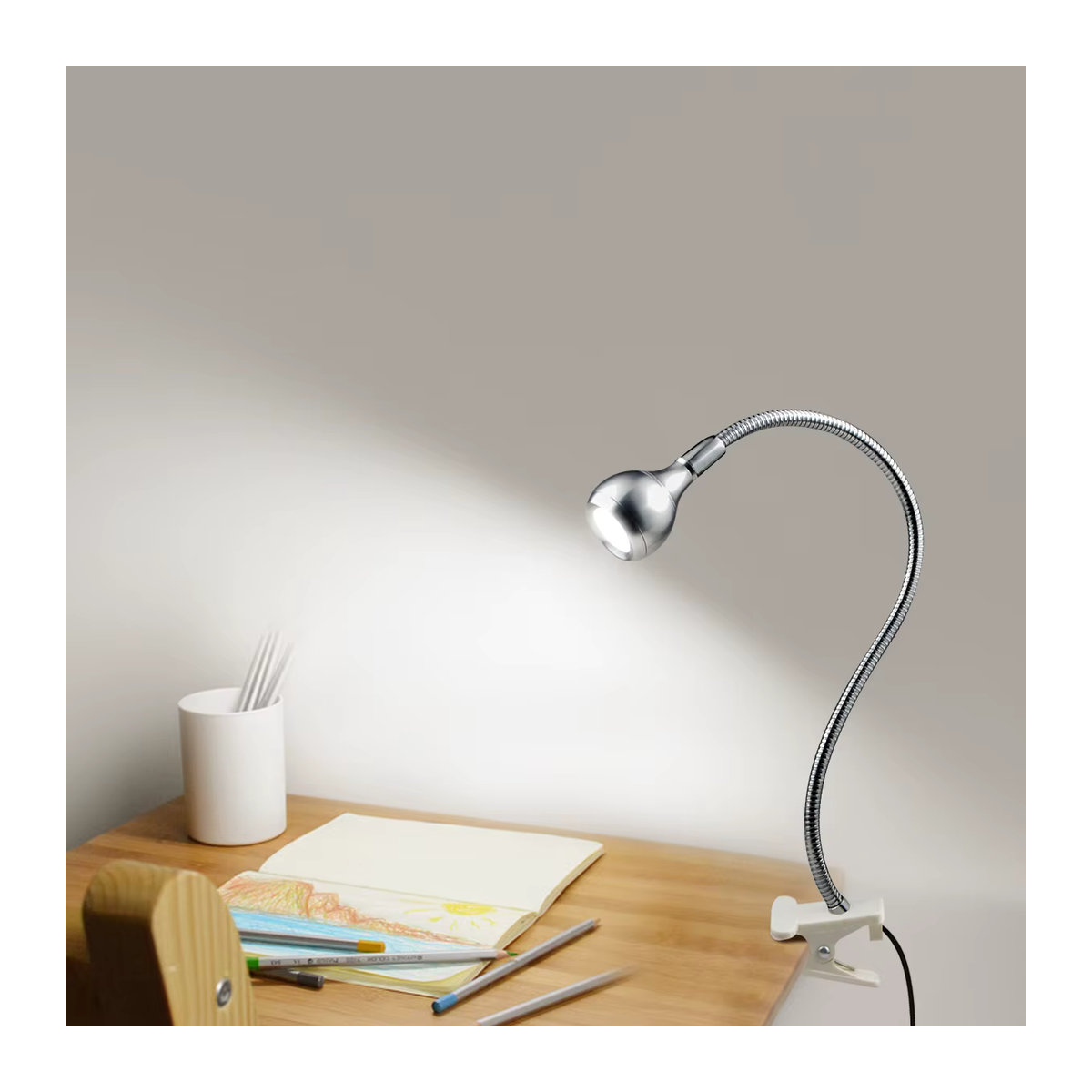Gyarfas USB LED Leselampe mit Clip-Halterung für Schreibtisch und Schlafzimmer, Schwarz, minimalistisches Design - Bild 2