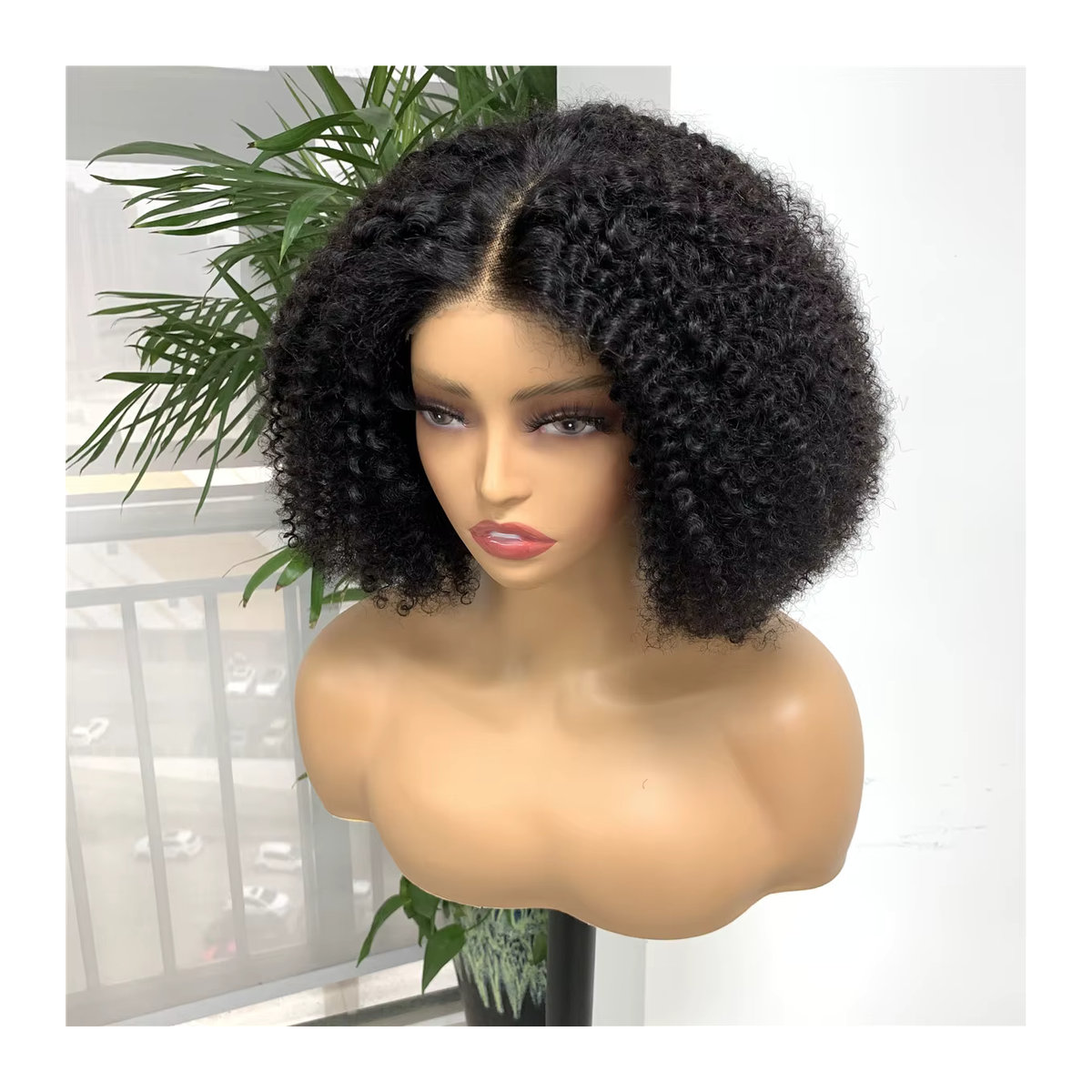 HairUGo Afro-verworrene Bob-Perücke aus Echthaar mit 4x4 Spitzenverschluss in Schwarz - Bild 2