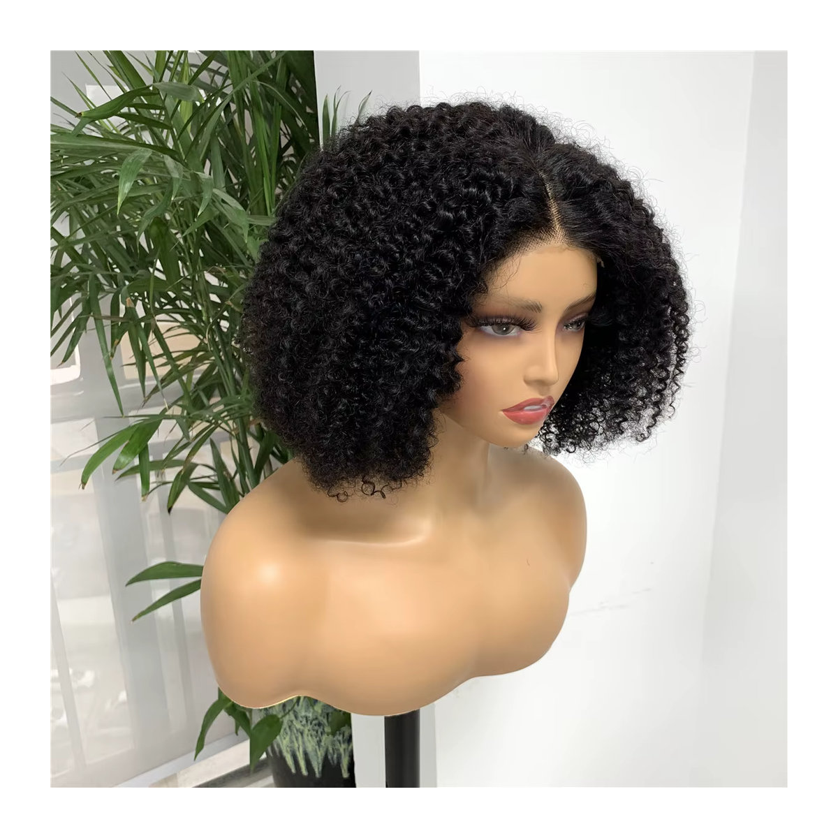 HairUGo Afro-verworrene Bob-Perücke aus Echthaar mit 4x4 Spitzenverschluss in Schwarz - Bild 4