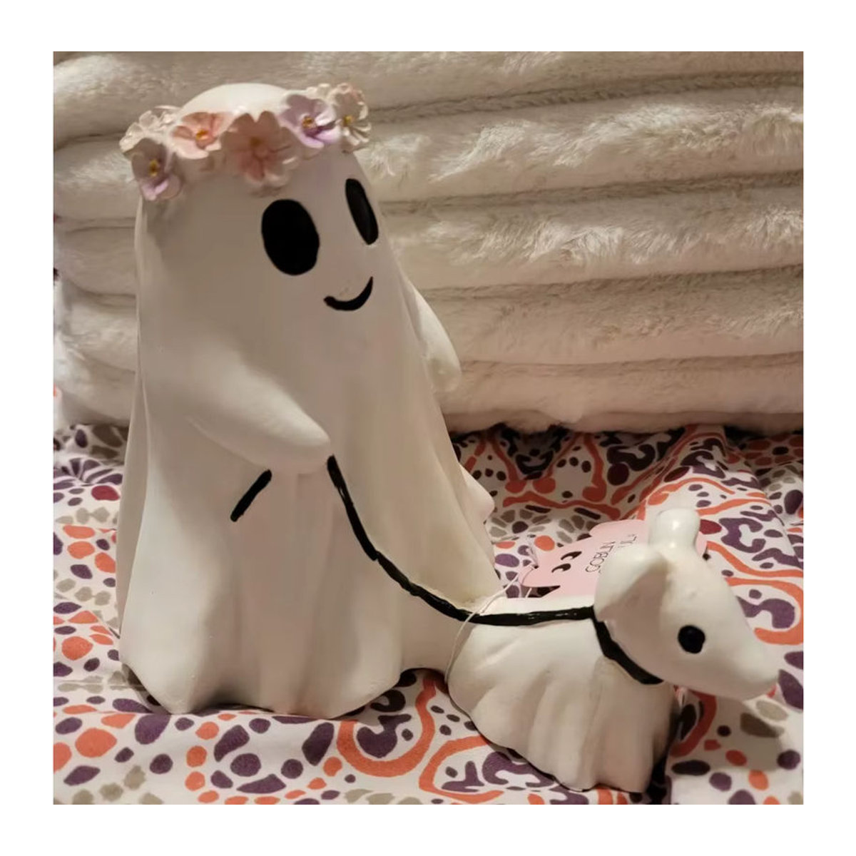 Halloween Ghost Walking Dog Statue aus Keramik in Weiß zur Tischdekoration - Bild 2