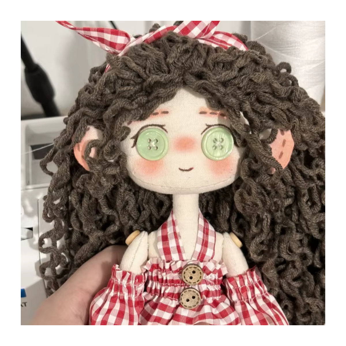 Handgefertigte Coraline Knopfpuppe aus Textil, mehrfarbig, Höhe: 30 cm - Bild 5