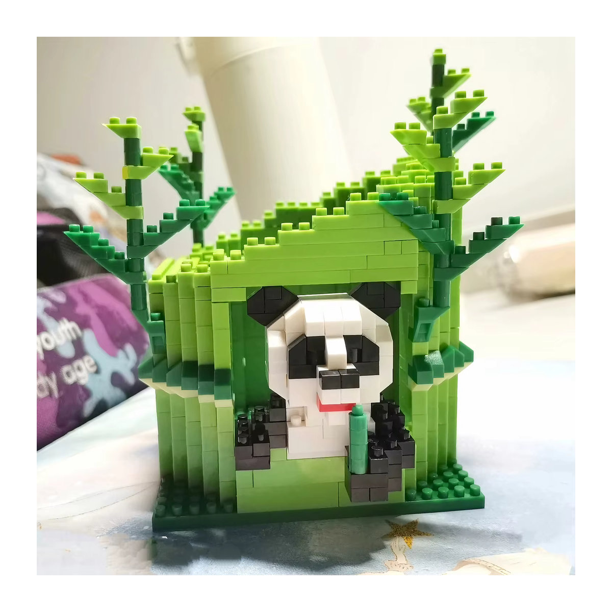 Handgefertigte DIY Bausteine im Tierstil als Stifthalter und Blumentopf in Grün und Mehrfarbig aus Kunststoff - Bild 4