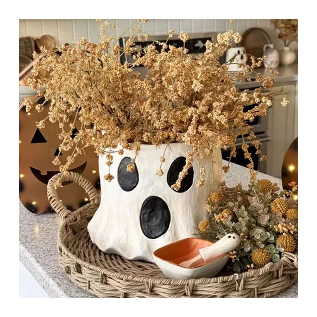 Handgefertigte Keramik-Geistervase in Weiß als Halloween-Dekoration und Pflanztopf - Bild 4