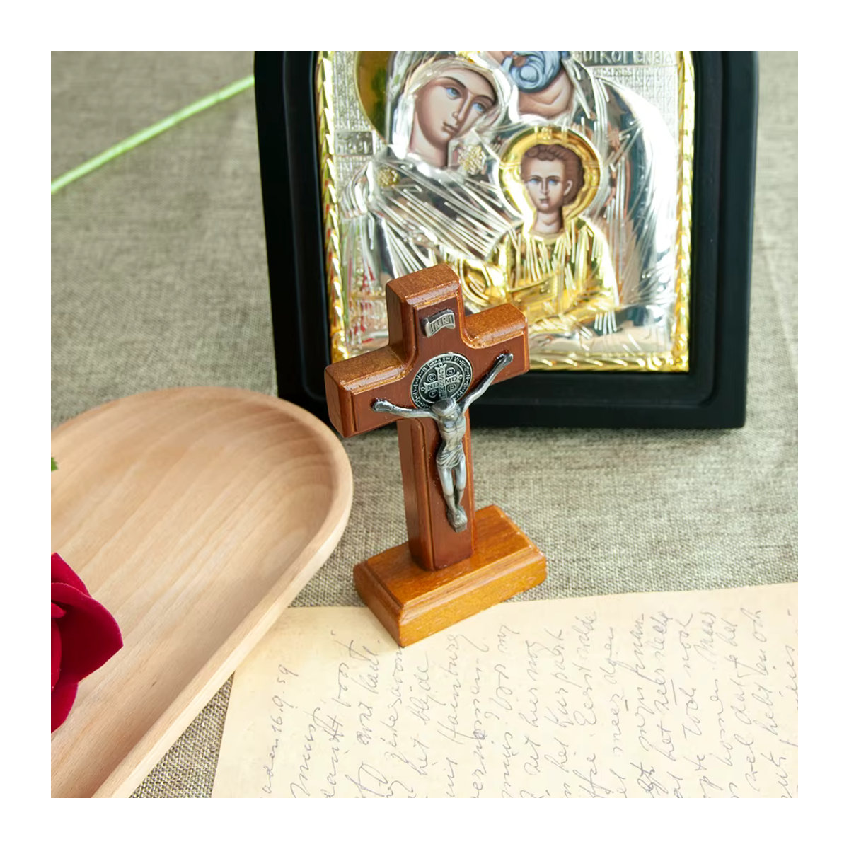 Handgefertigtes katholisches Holzkreuz mit Jesus Kruzifix und St. Benedikt Medaille in Braun, Höhe: 10,92 cm - Bild 2