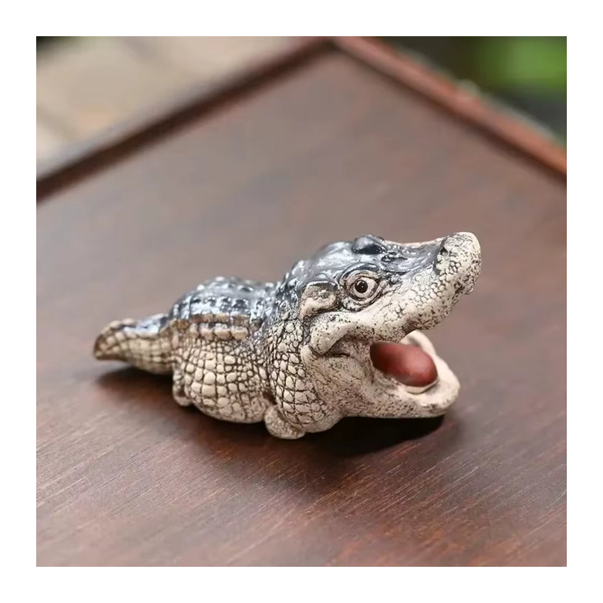 Handgefertigtes Mini-Krokodil aus Keramik als Teehaustier in Beige für deine Teezeremonie - Bild 4