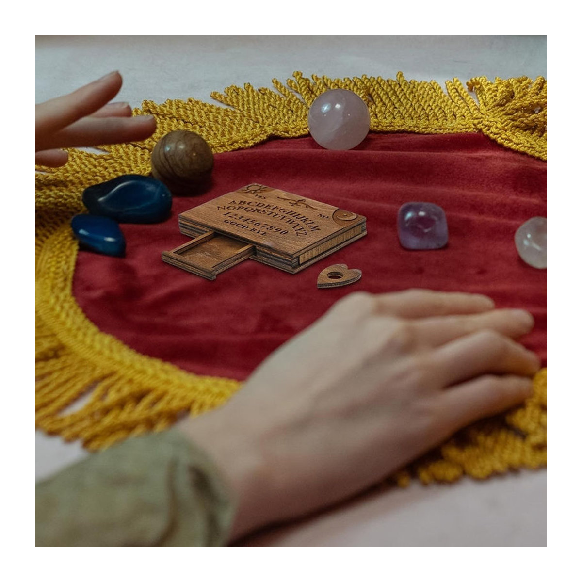 Handgefertigtes Mini Ouija-Brett aus Holz mit Schublade im Vintage-Design, braun, dekorativ für Halloween und Weihnachten - Bild 3