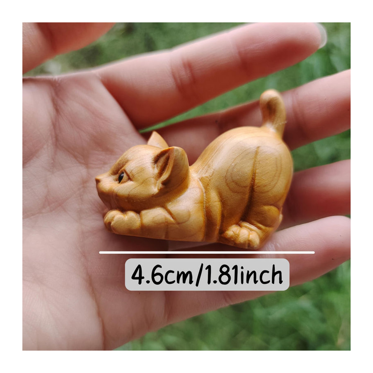 Handgeschnitzte Kätzchen-Statue aus Holz in Braun als realistische Miniatur-Tierdekoration für dein Zuhause oder dein Büro - Bild 2