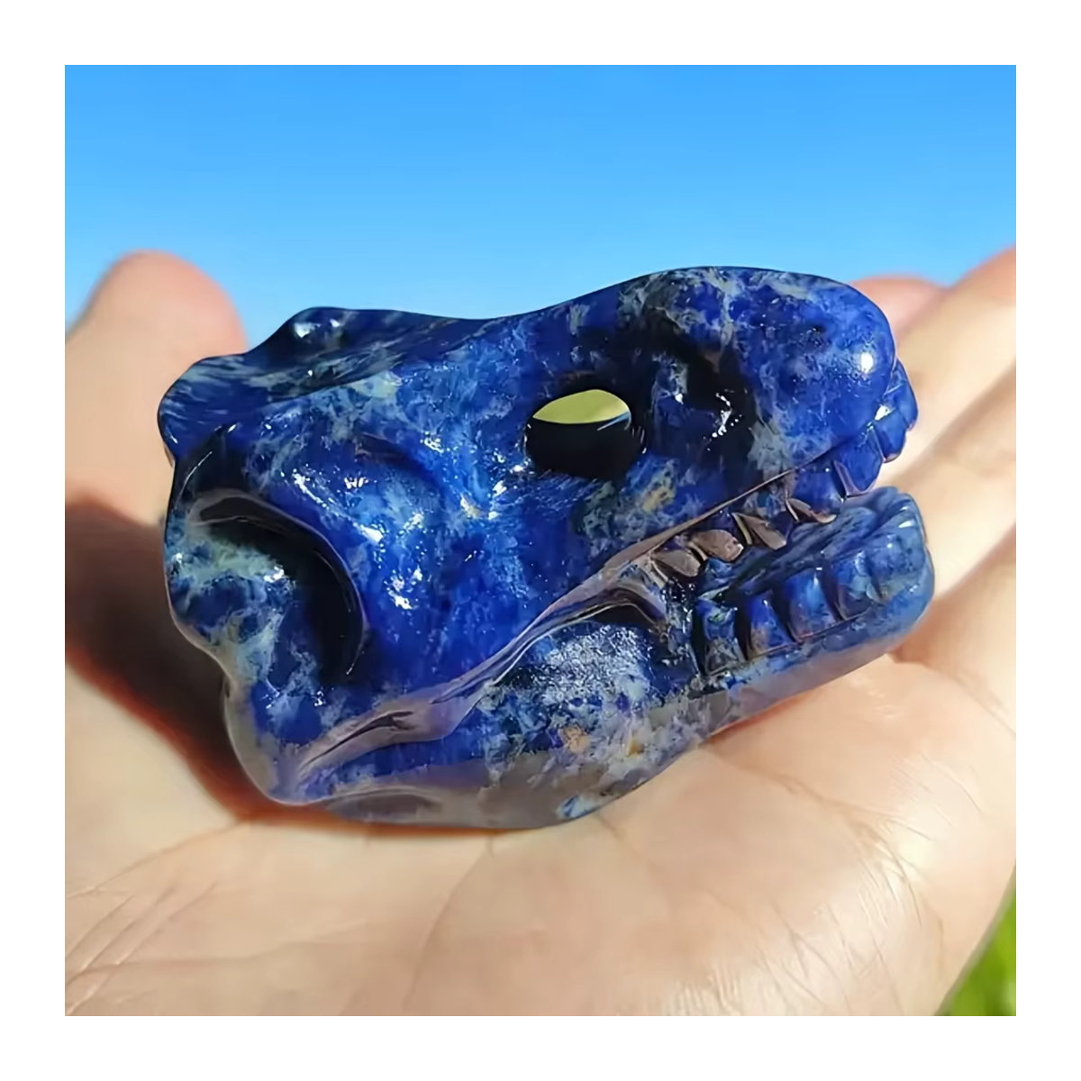 Handgeschnitzter Dinosaurier-Schädel aus blauem Stein von CRYSTALHOLA als echtes Mineralexemplar mit Marmoroptik - Bild 3