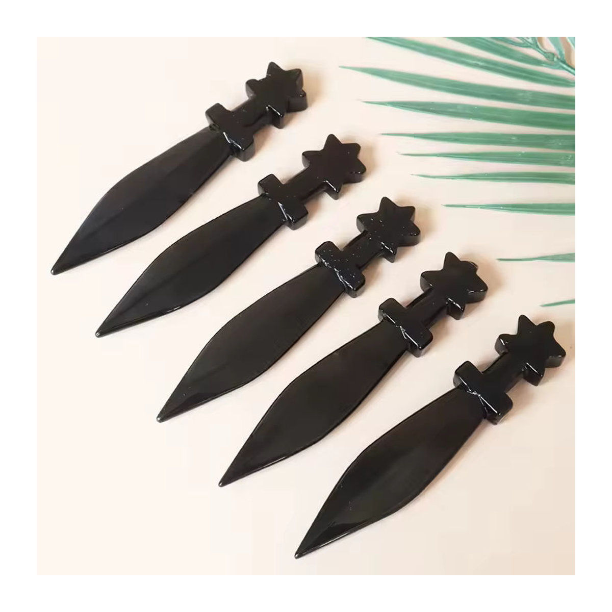 Handgeschnitztes Obsidianmesser in Schwarz von CrystalHola als dekorative Kristallschwertrose - Bild 3