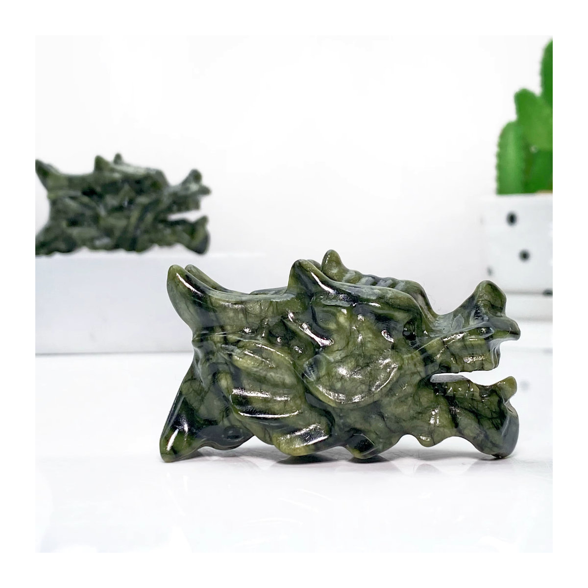 Handgeschnitztes XiuYan Drachenkopf-Ornament aus Stein in Grün - Bild 6