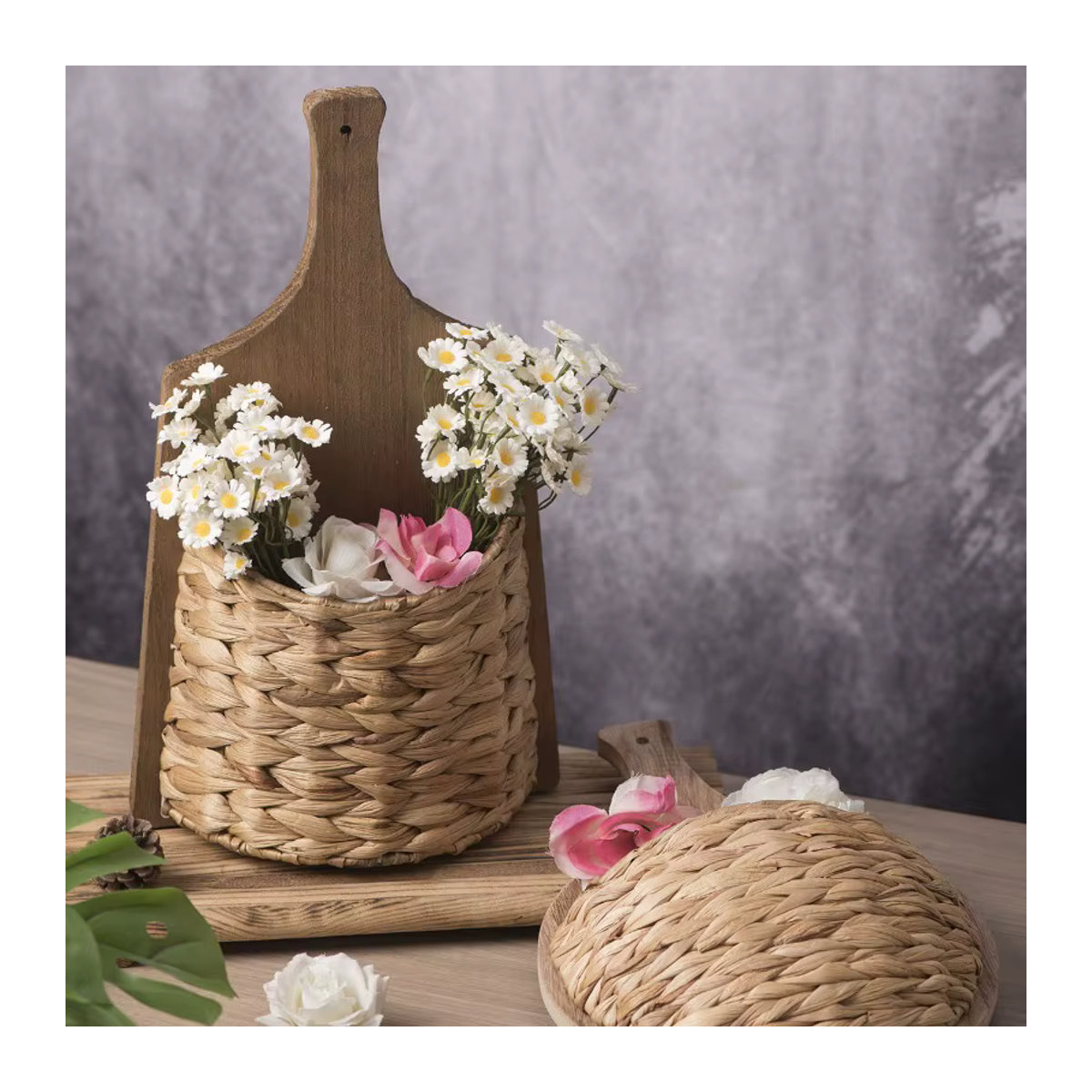 Handgewebter Kürbis-Wandkorb aus Rattan in Beige als Boho-Wandorganisator und Pflanzgefäß - Bild 4