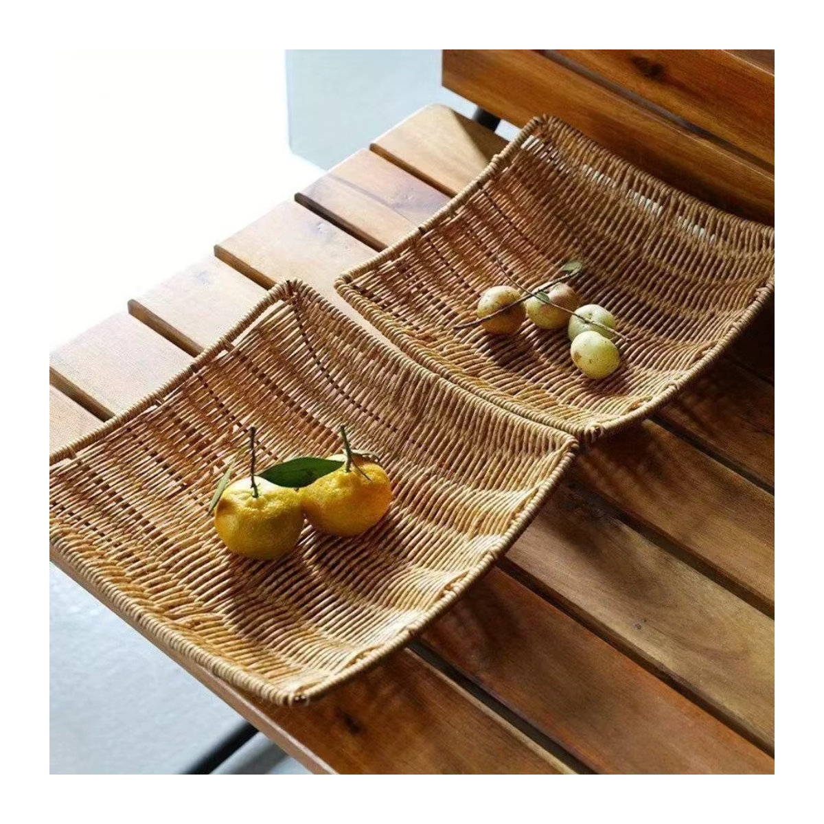 Handgewebter Rattan-Aufbewahrungskorb in Braun, quadratisches Weidentablett im rustikalen Design für Brot, Obst oder Kleinigkeiten - Bild 4