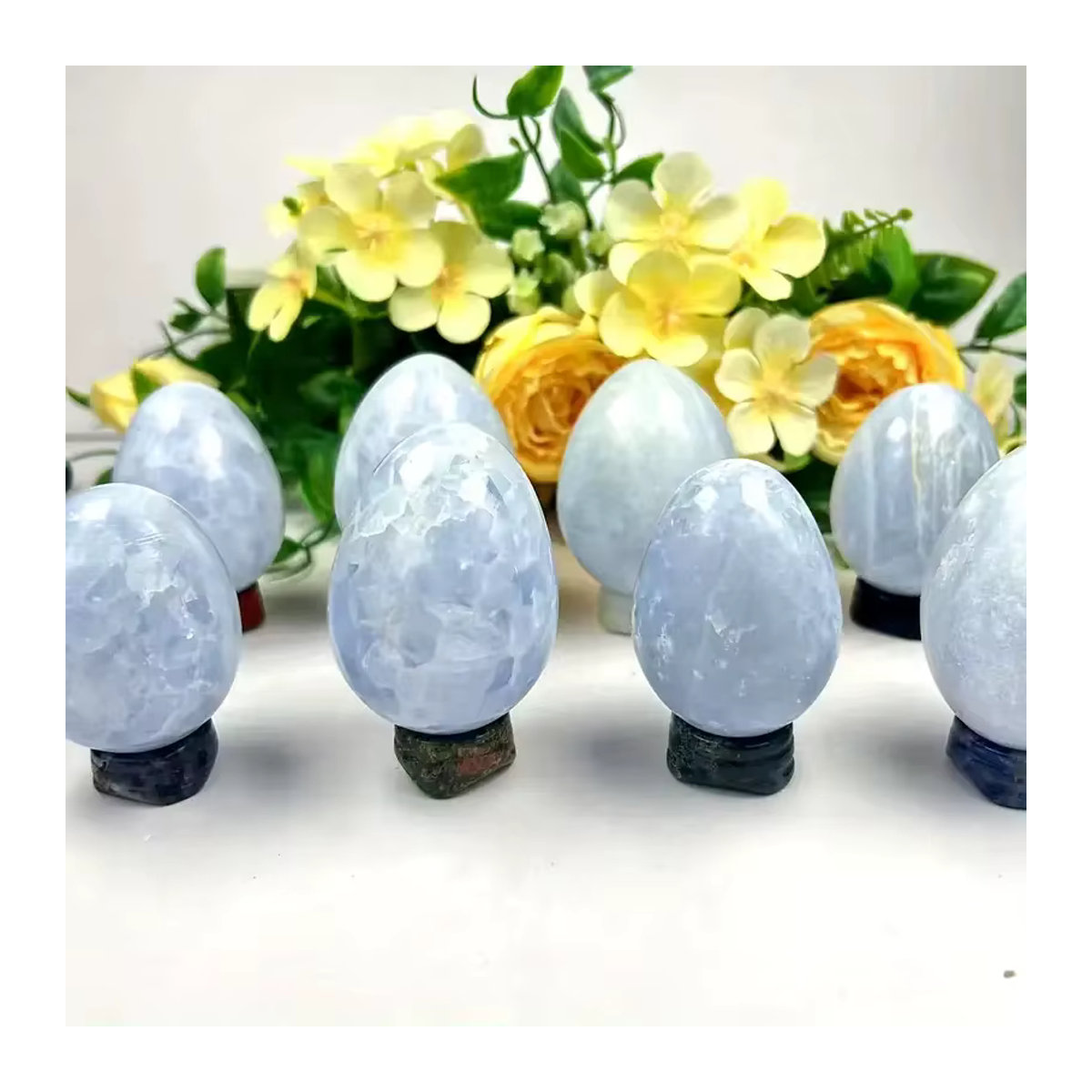 Handpolierter natürlicher Celestite-Palmenstein in Blau als ovaler Kristall für Meditation und Dekoration - Bild 6