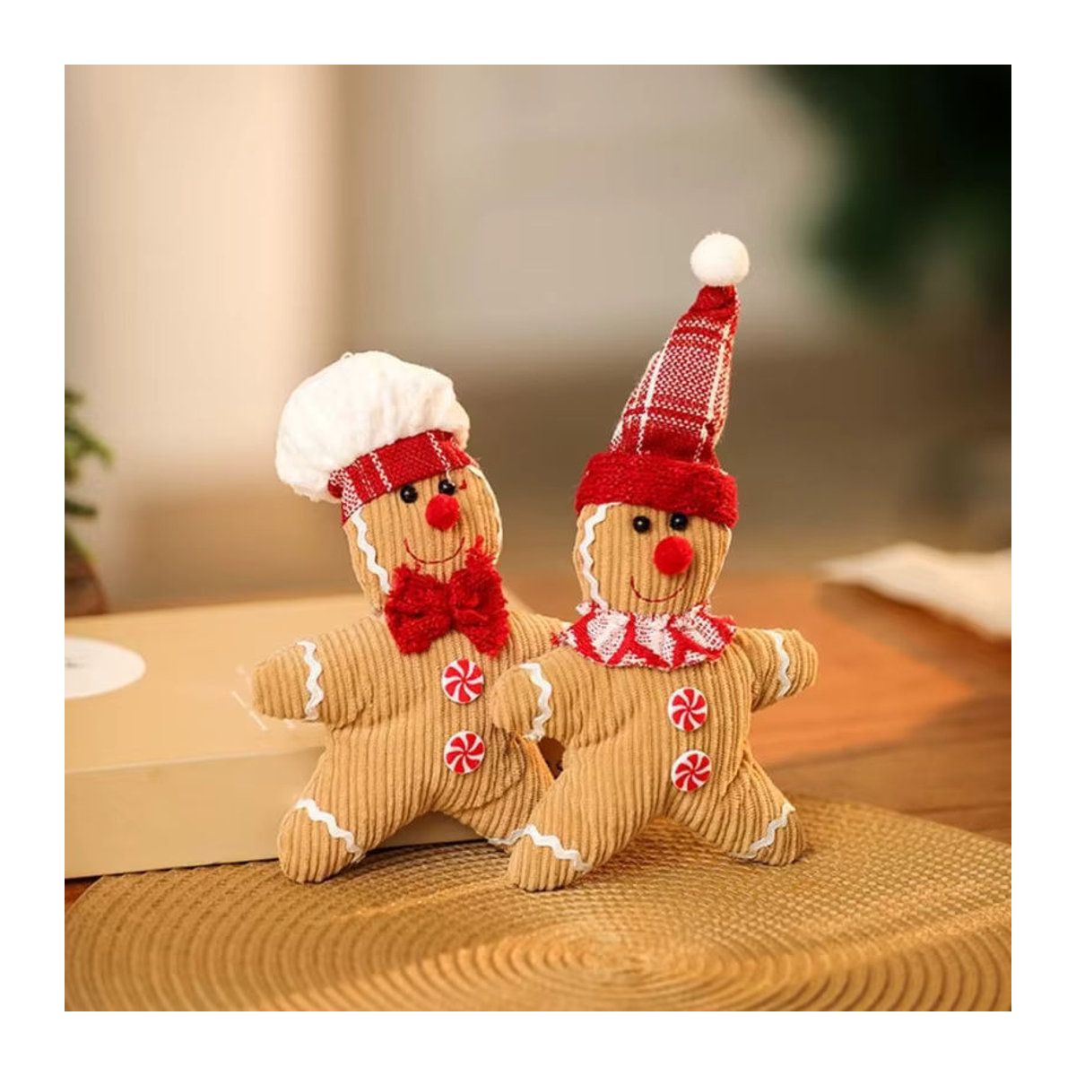 Hängende Weihnachtsdekoration Lebkuchenmann als Stoff-Anhänger in Rot und Mehrfarbig - Bild 4