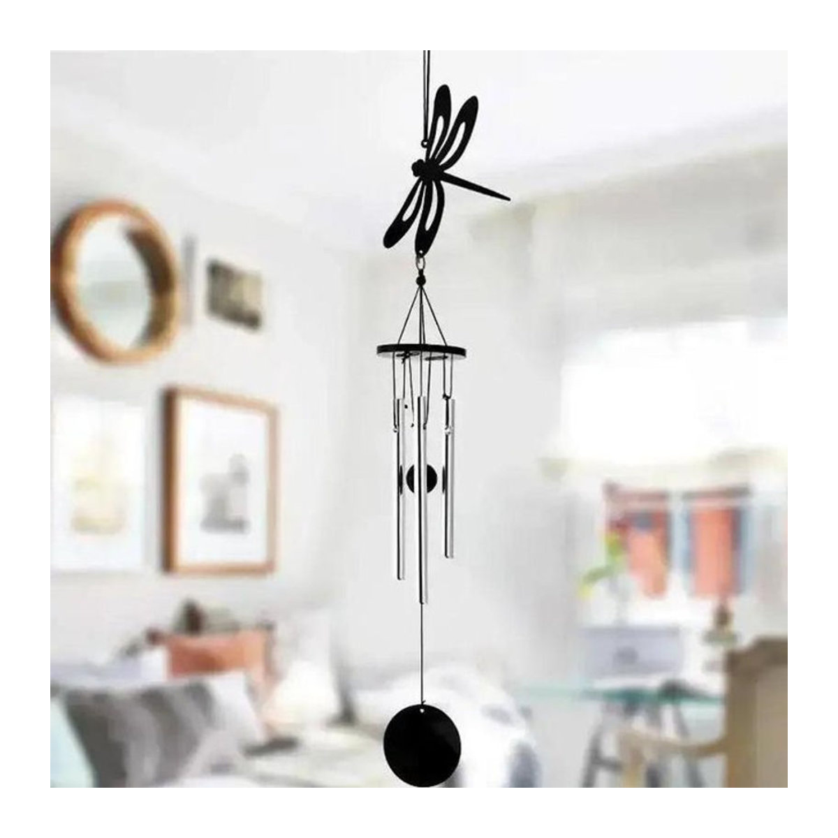 Hängendes Metall-Windspiel in Schwarz mit Mond- und Tier-Motiven als kreative Heimdekoration - Bild 1