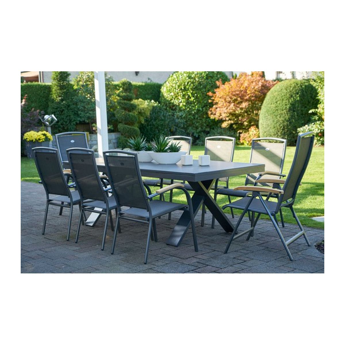 Hartman Garten-Essgruppe Xanadu / Raffaelo in Anthrazit und Grau aus Aluminium und Glaskeramik mit 6 Stapelsesseln und 2 Klappstühlen, Tischmaße: B: 220 x 100 cm / 280 x 100 cm - Bild 1