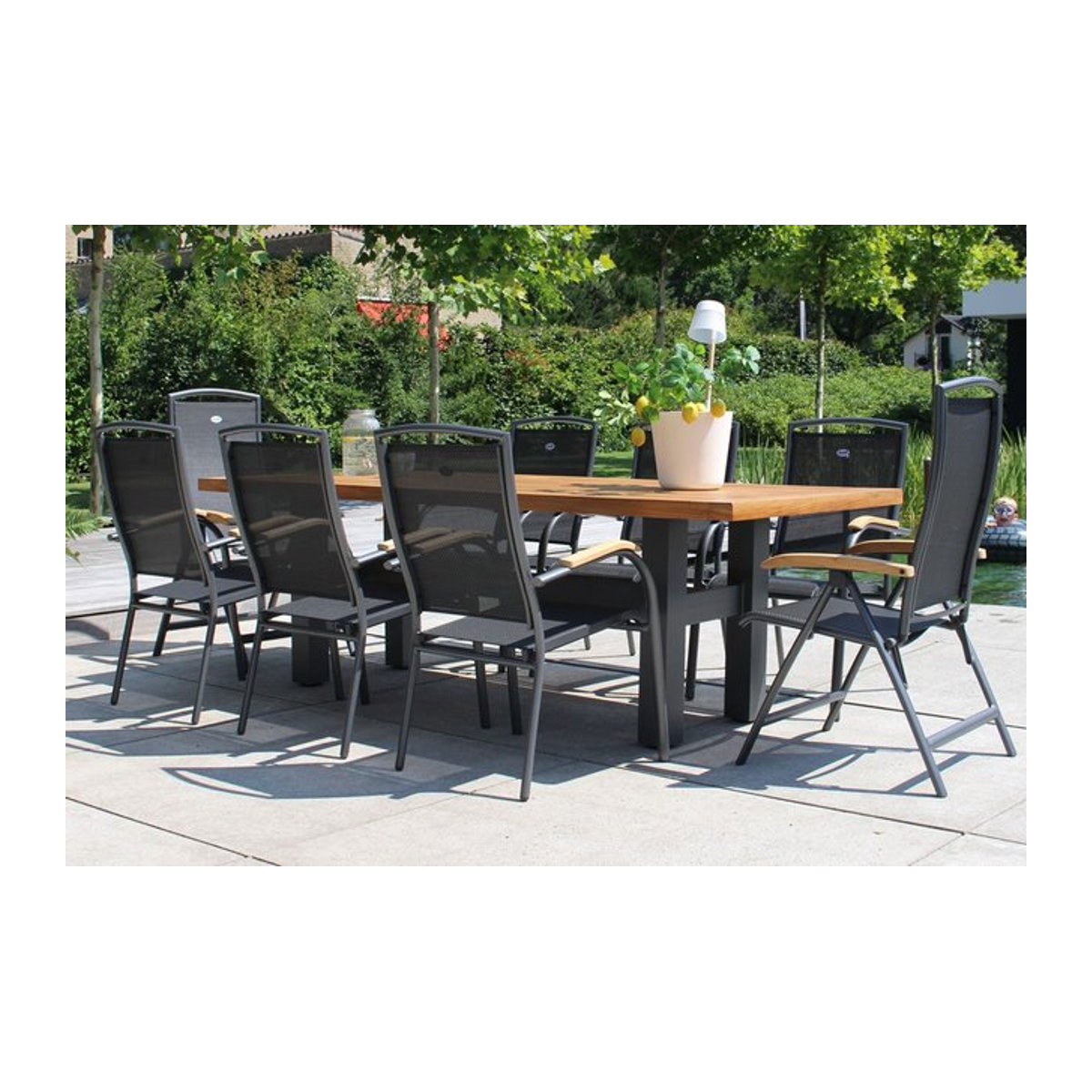 Hartman Garten-Essgruppe Yasmani/Raffaelo in Xerix, moderne Essgruppe aus Aluminium und Teakholz in Anthrazit und Braun, B/T: 240 x 100 cm, inklusive 6 Stapelstühlen und 2 Klappstühlen - Bild 1