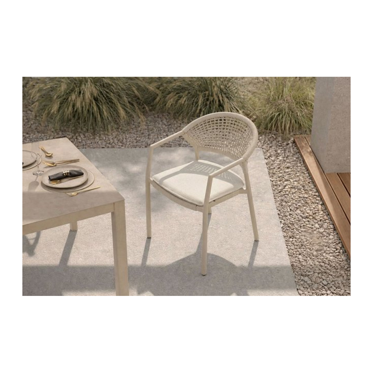 Hartmann Shades of Colour Gartensessel Taragona in Beige, stapelbar, B: 58 cm, T: 62 cm, H: 79 cm - Bild 1