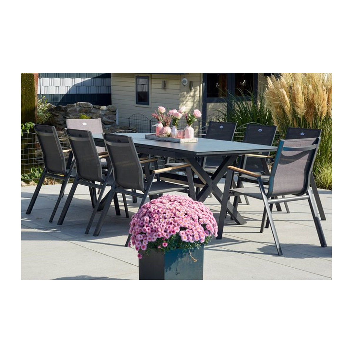 Hartmann Xanadu Aruba Garten-Essgruppe in Xerix/Natur aus Alu, Teak und Glaskeramik mit 8 Dining Sesseln und Teak-Armlehnen, B/T/H: 220 x 100 x 75 cm - Bild 1