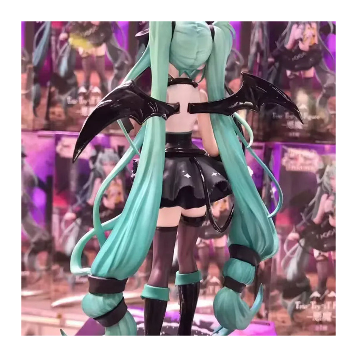 Hatsune Miku Anime Figur Bandai Teufel Design mit Katzenohren aus Kunststoff, mehrfarbig - Bild 2