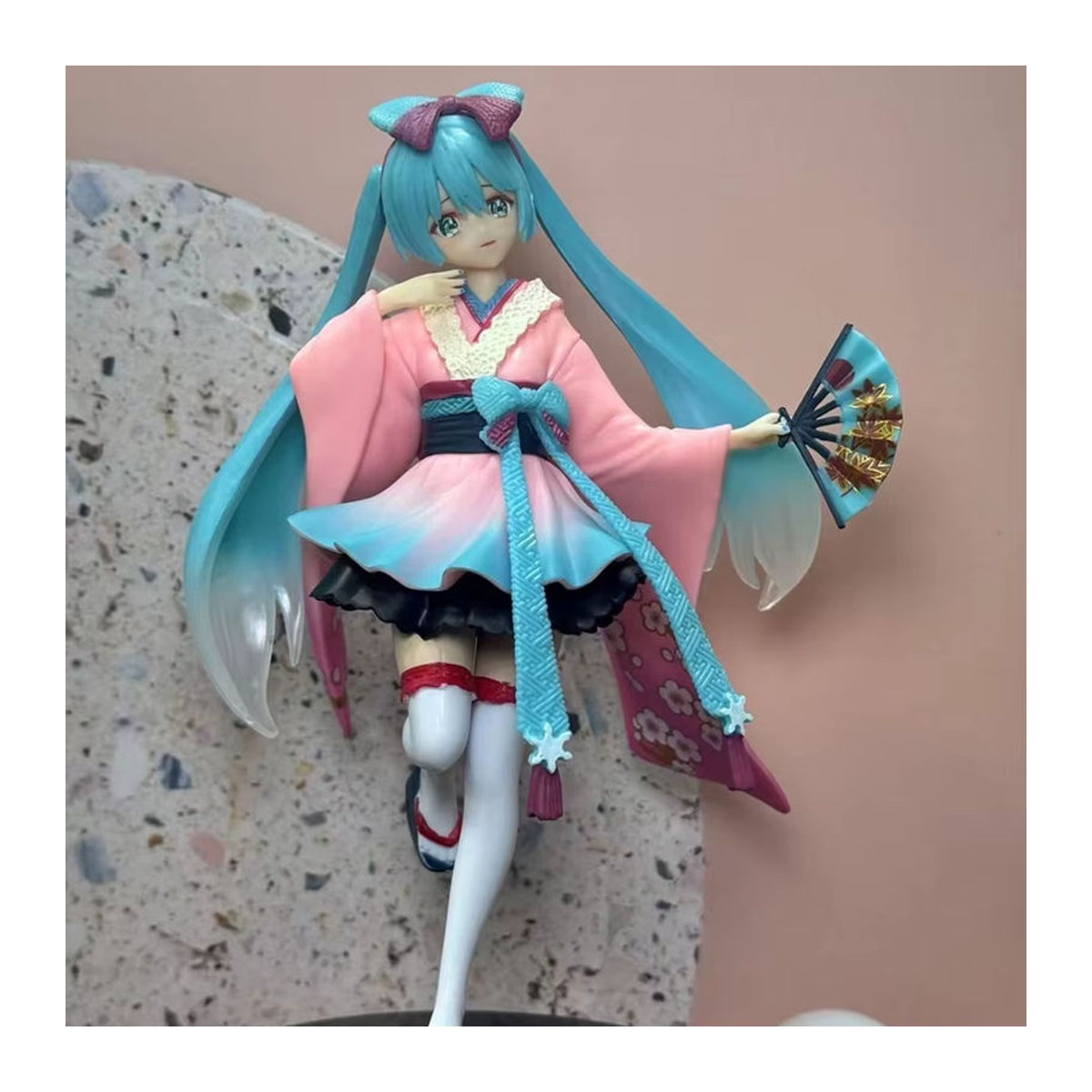 Hatsune Miku Anime-Figur im Kimono mit Kirschblüten-Design von Bandai, mehrfarbig, Höhe: 20 cm - Bild 5