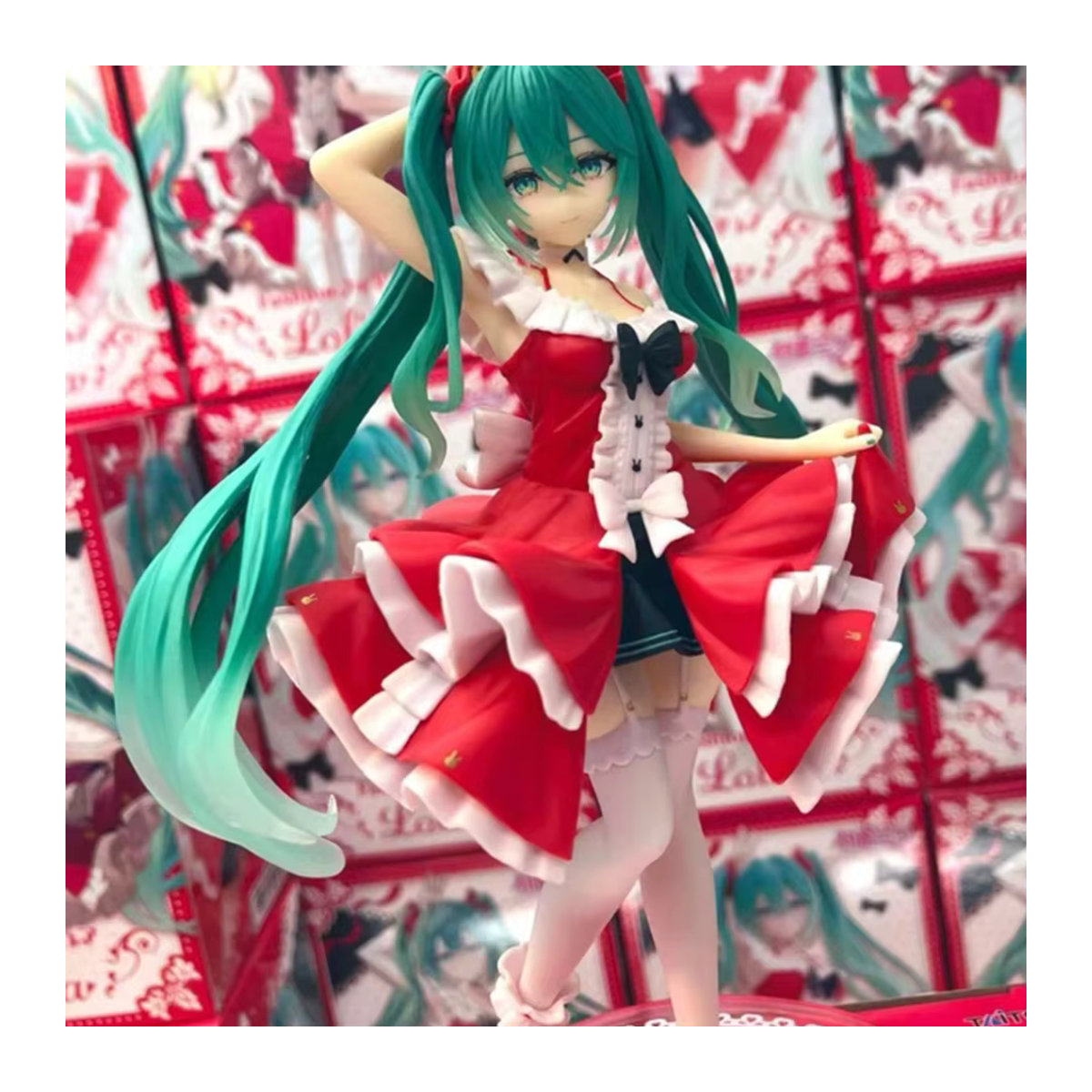 Hatsune Miku Anime-Figur von Bandai als mehrfarbige PVC-Actionfigur in stehender Position - Bild 4