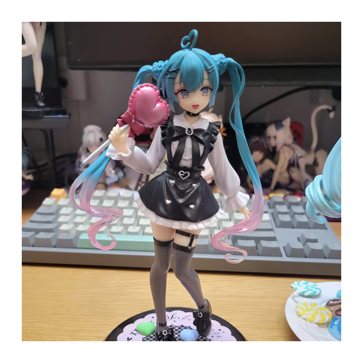 Hatsune Miku Anime-Figur von Bandai in mehrfarbiger Ausführung als stehende PVC-Actionfigur für Sammler - Bild 3