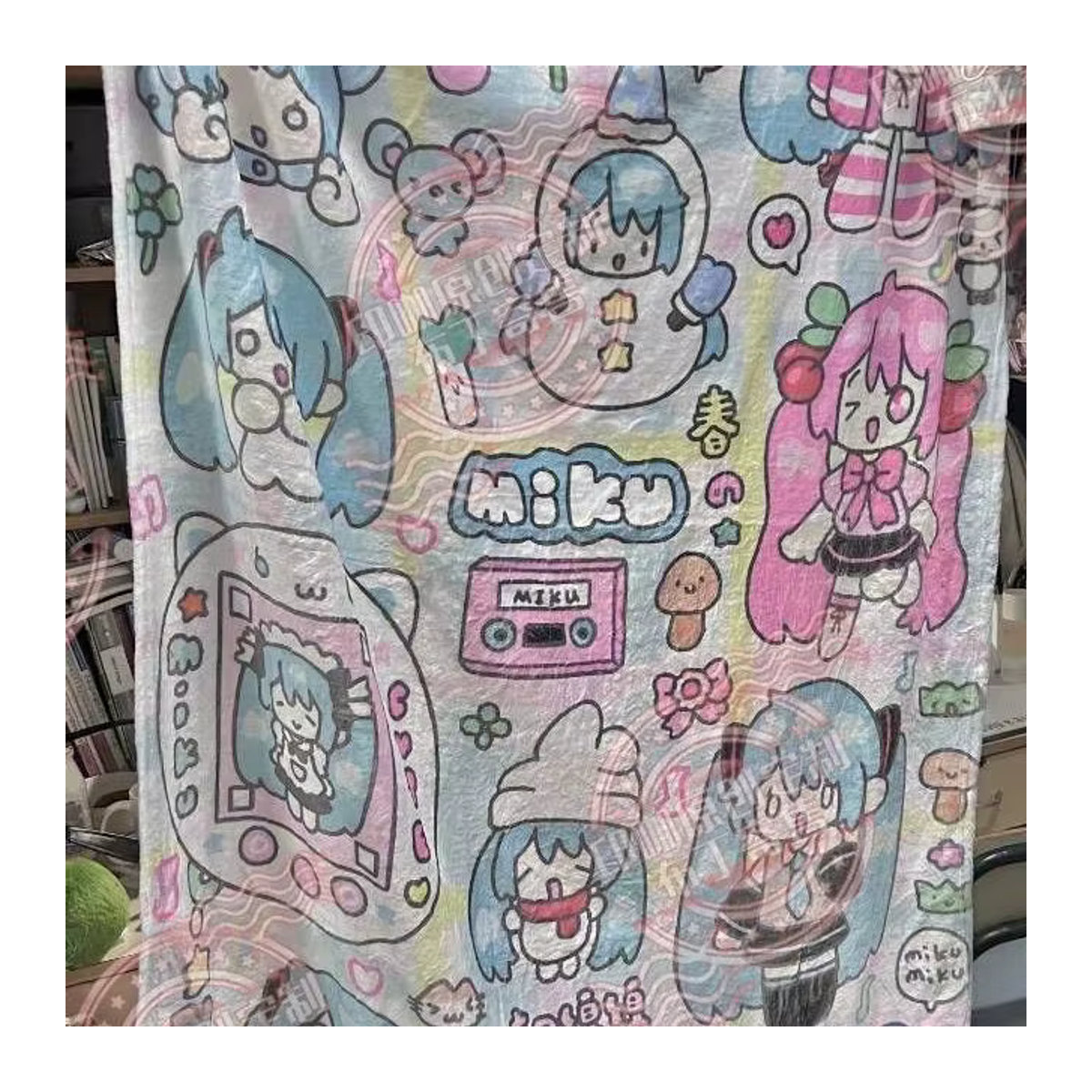 Hatsune Miku Anime Plüschdecke mit originellem Animationsdesign aus weichem Flanell für Sofa und Büro - Bild 3