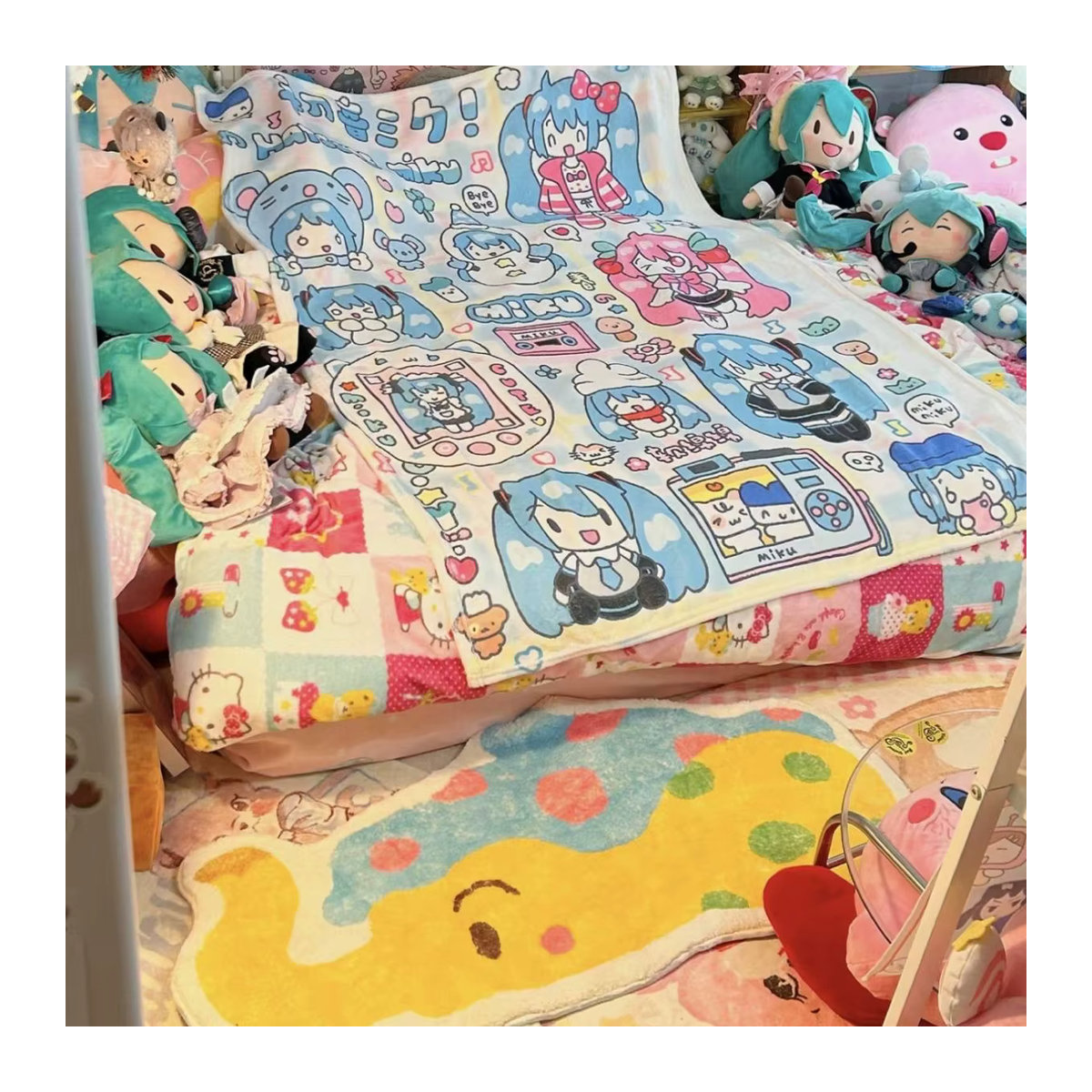 Hatsune Miku Anime Plüschdecke mit originellem Animationsdesign aus weichem Flanell für Sofa und Büro - Bild 4