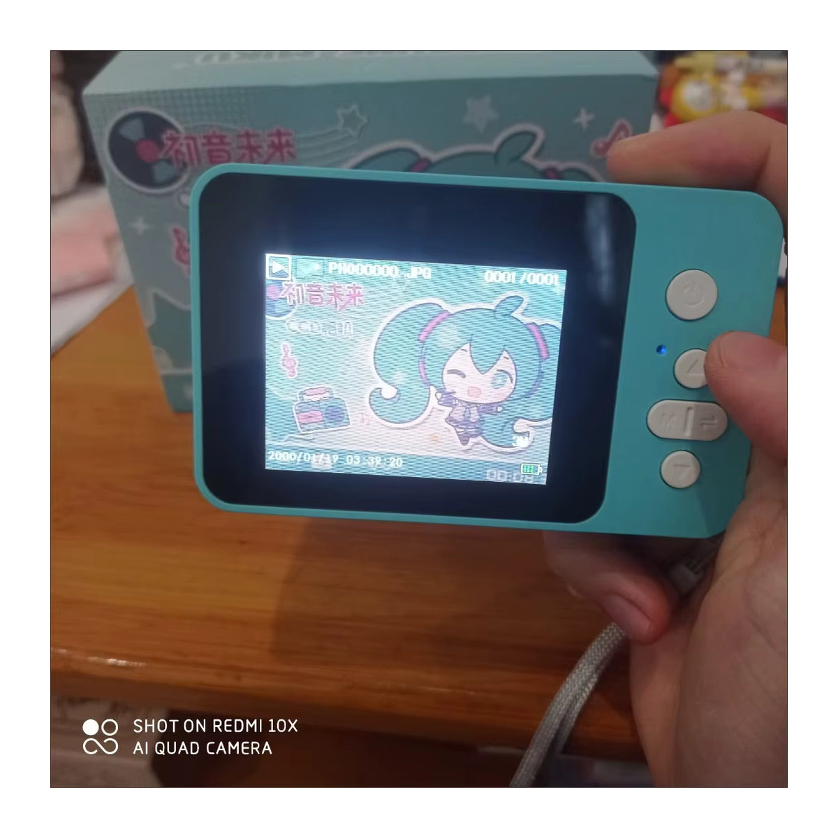 Hatsune Miku Digitalkamera mit 600mAh Akku in Blau als Anime Cartoon Figur für Kinder - Bild 2