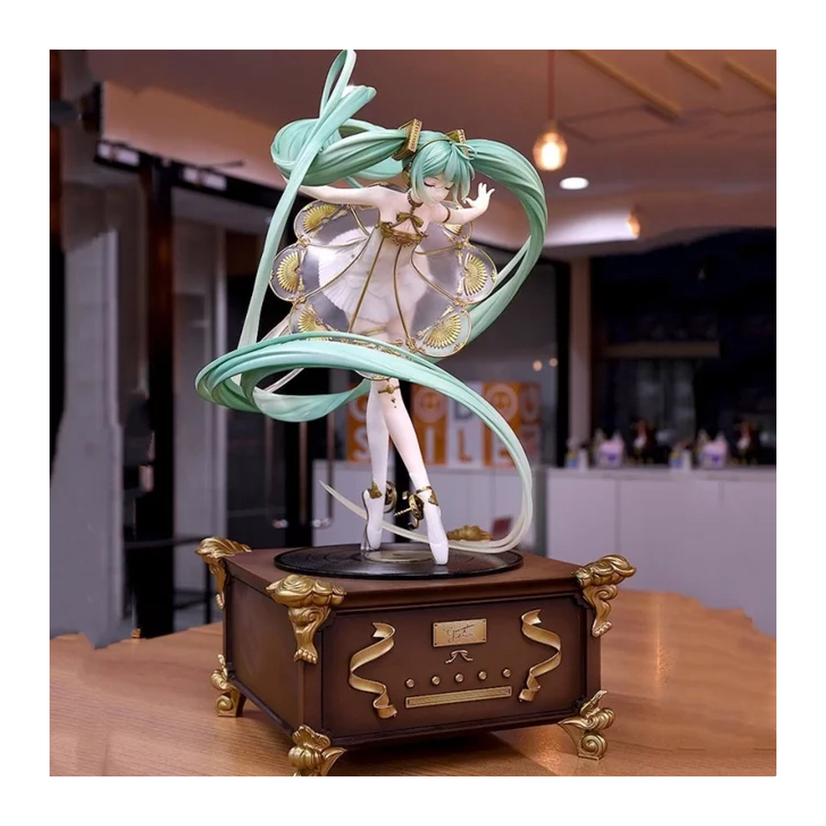Hatsune Miku Symphony Anime Figur Bandai Prinzessin 5. Jahrestag PVC Modell in Mehrfarbig - Bild 1