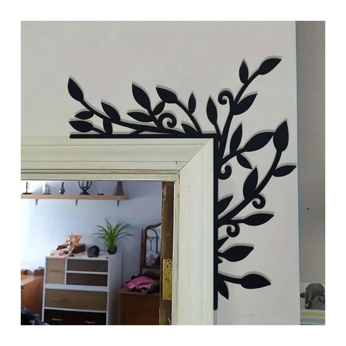 Hello Young Tür-Eckdekoration aus Metall in Schwarz mit floralem Pflanzenmotiv zur Wandmontage - Bild 1
