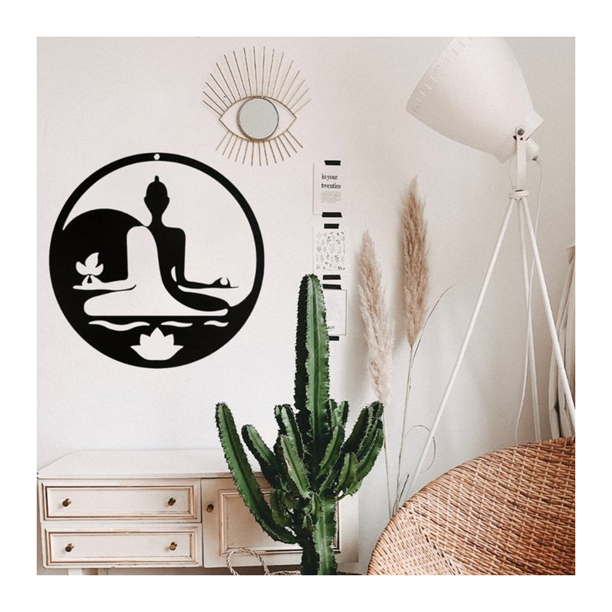 HELLOYOUNG Buddha Wanddekoration aus Metall in Schwarz, runde Bohemian Wandgestaltung für Meditation und Yoga - Bild 1
