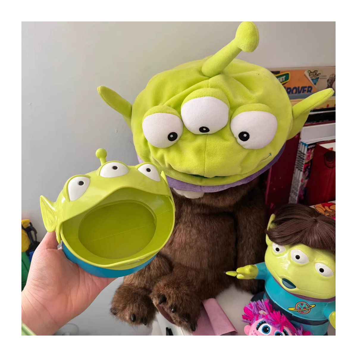 HEROCROSS Alien Aufbewahrungsbox Organizer aus Kunststoff in Grün für kleine Sammlerfiguren und Desktop-Dekoration - Bild 3