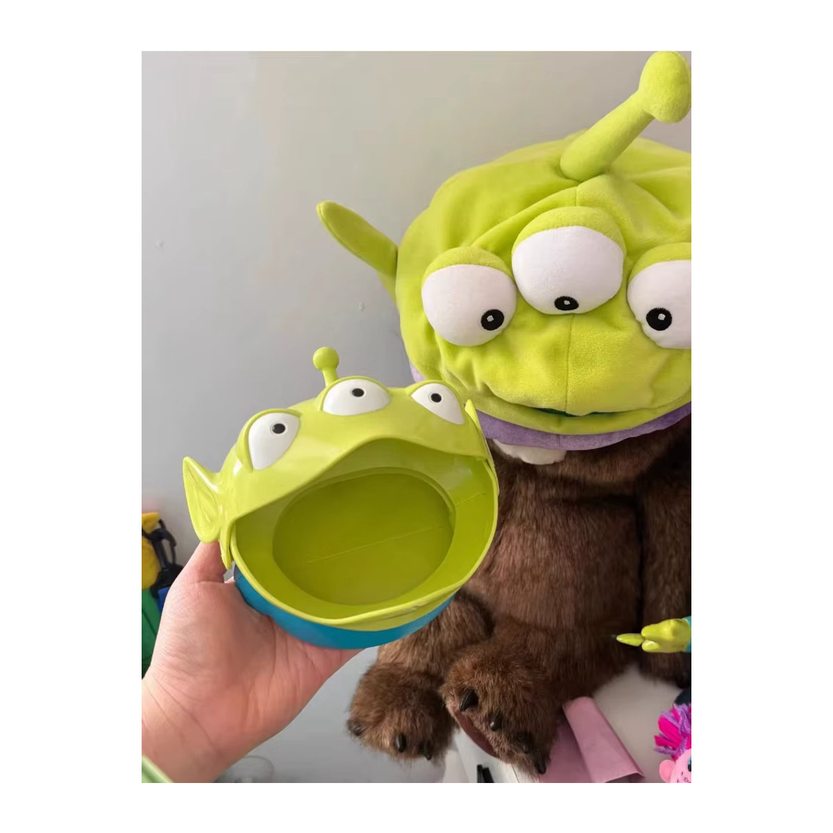 HEROCROSS Alien Aufbewahrungsbox Organizer aus Kunststoff in Grün für kleine Sammlerfiguren und Desktop-Dekoration - Bild 7