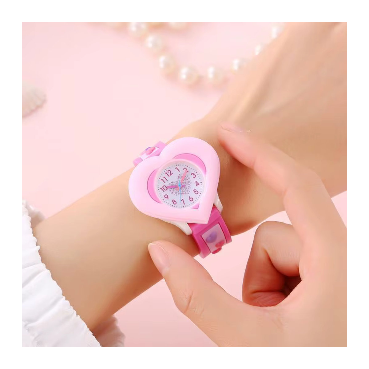 Herzförmige 3D Cartoon Lernuhr für Kinder in Rosa und Lila, analoge Kunststoffuhr - Bild 2
