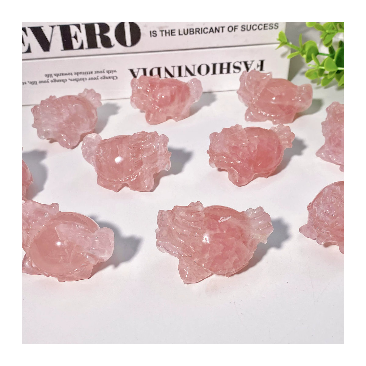 Hochwertige Drachenschildkröte aus Rosenquarz als Dekoration aus Naturkristall in Rosa - Bild 3