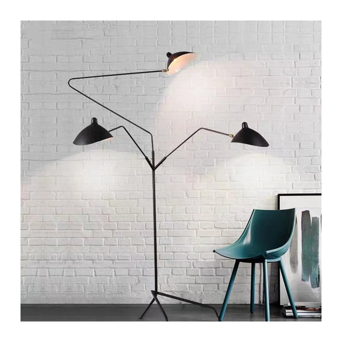 HomeLover Industrielle LED Bogenlampe im Stativ-Design aus Metall in Schwarz - Bild 1