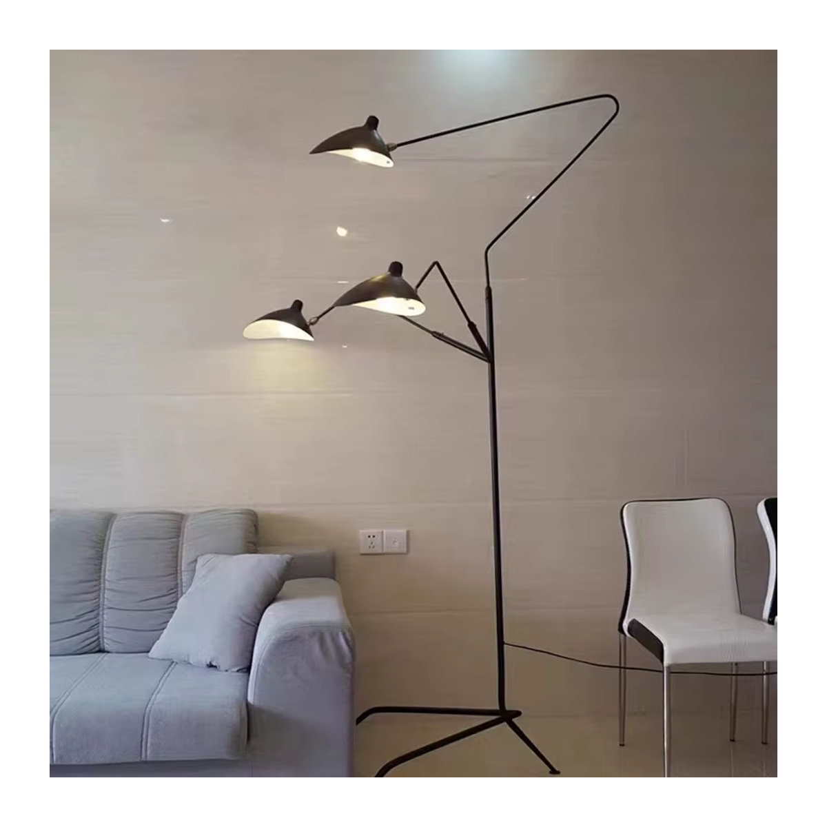 HomeLover Industrielle LED Bogenlampe im Stativ-Design aus Metall in Schwarz - Bild 2