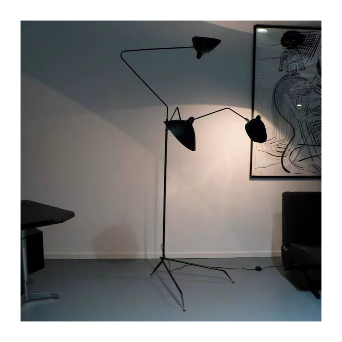 HomeLover Industrielle LED Bogenlampe im Stativ-Design aus Metall in Schwarz - Bild 3