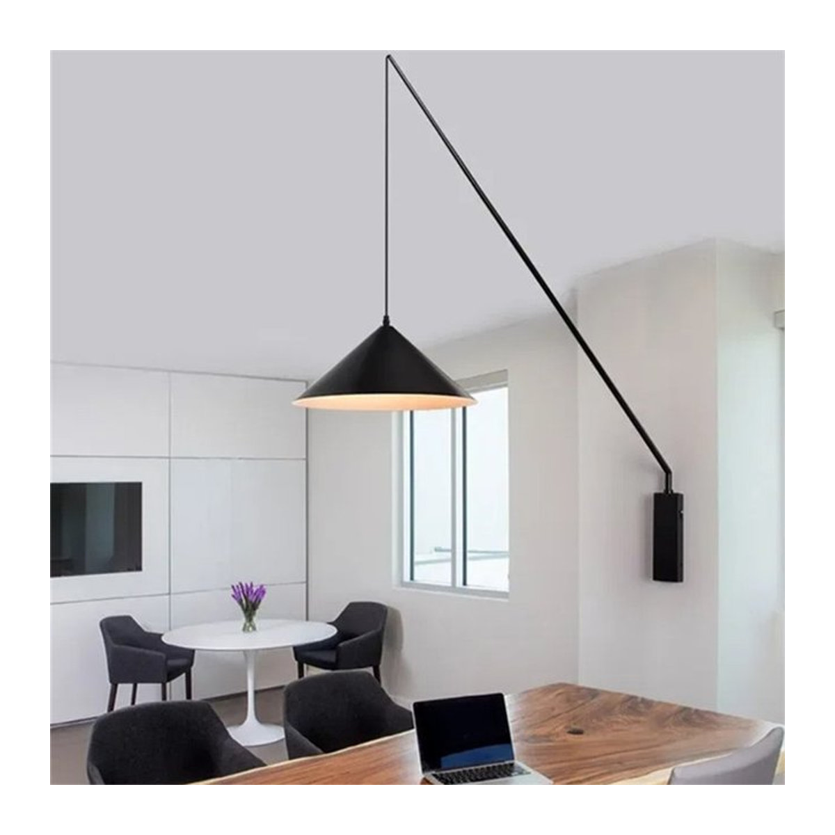HomeLover Wandleuchte in Schwarz mit langem Stangenarm im minimalistischen Design als künstlerische Leselampe - Bild 1