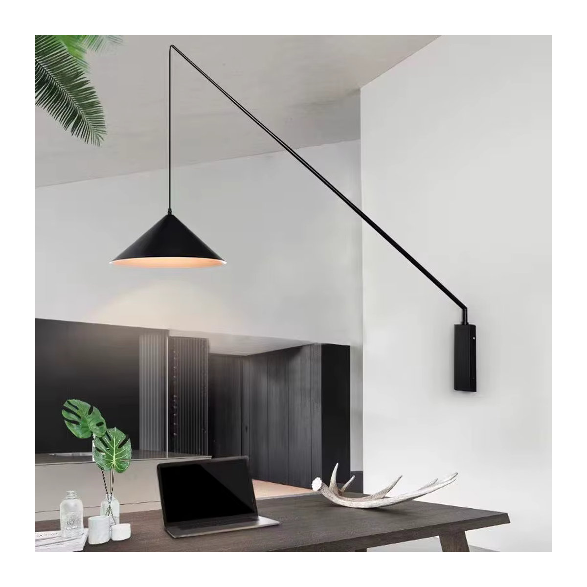 HomeLover Wandleuchte in Schwarz mit langem Stangenarm im minimalistischen Design als künstlerische Leselampe - Bild 2