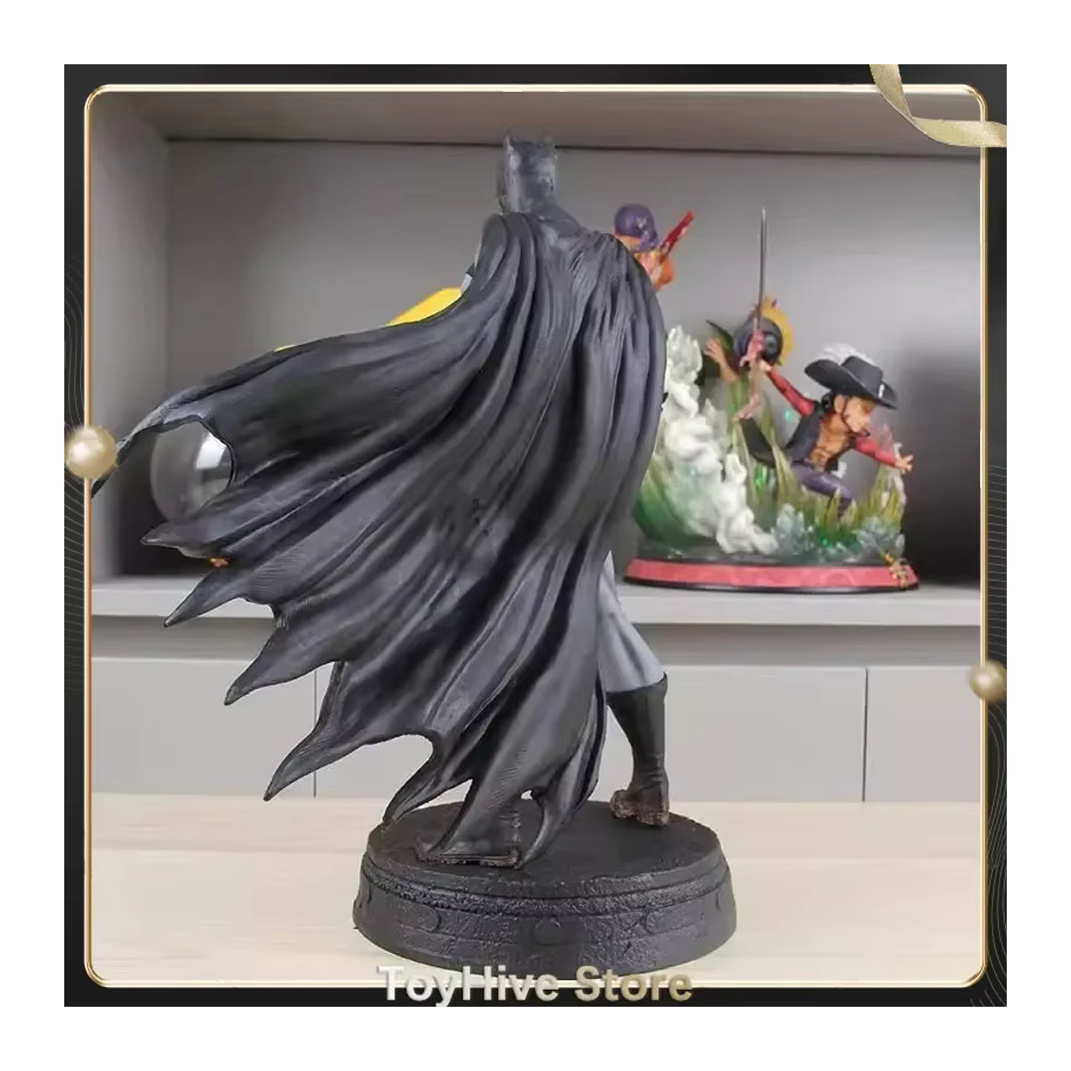 Hot Toys Batman Elite Series 1/6 Maßstab Actionfigur in Schwarz aus Kunstharz - Bild 4