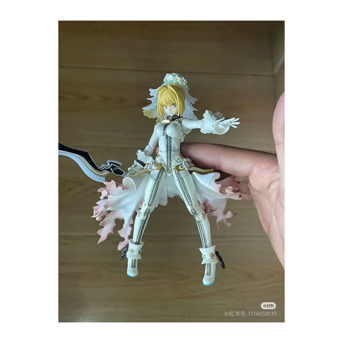 Hot Toys Schicksal Extella Nero Claudius Säbel Braut Actionfigur in Weiß, Höhe: 22 cm - Bild 5
