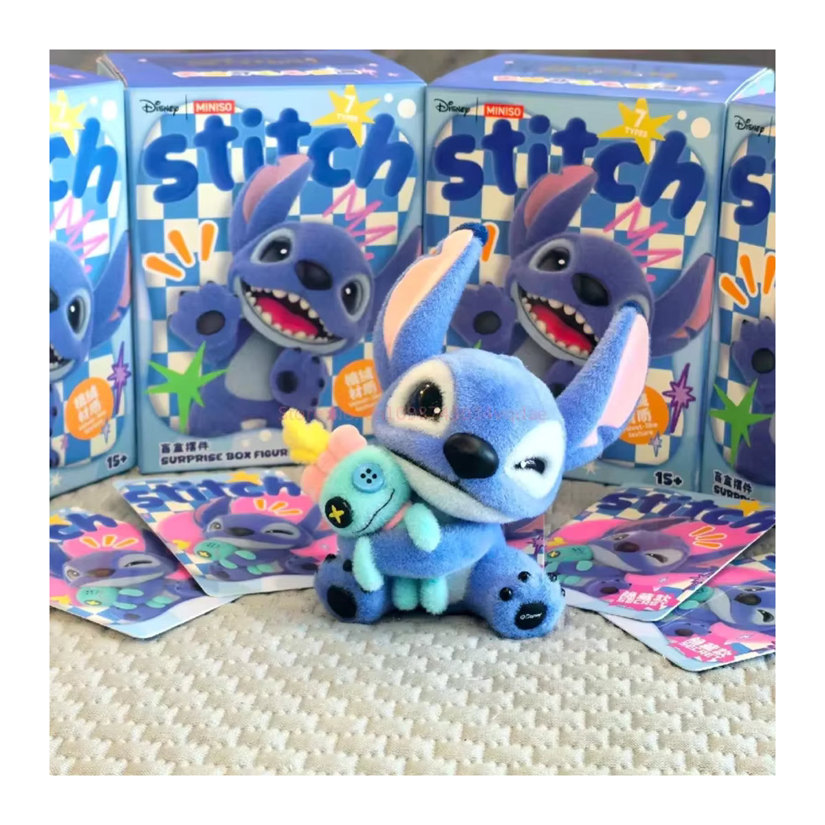 Hot Toys Stitch Blind Box Actionfigur mit samtartiger Textur in Blau als dekoratives Spielzeug für Kinder - Bild 2